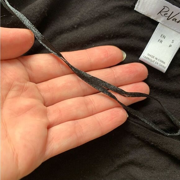 Revamped Black Scoop Neck Long Sleeve Crop Top Size Small - Picture 4 of 4